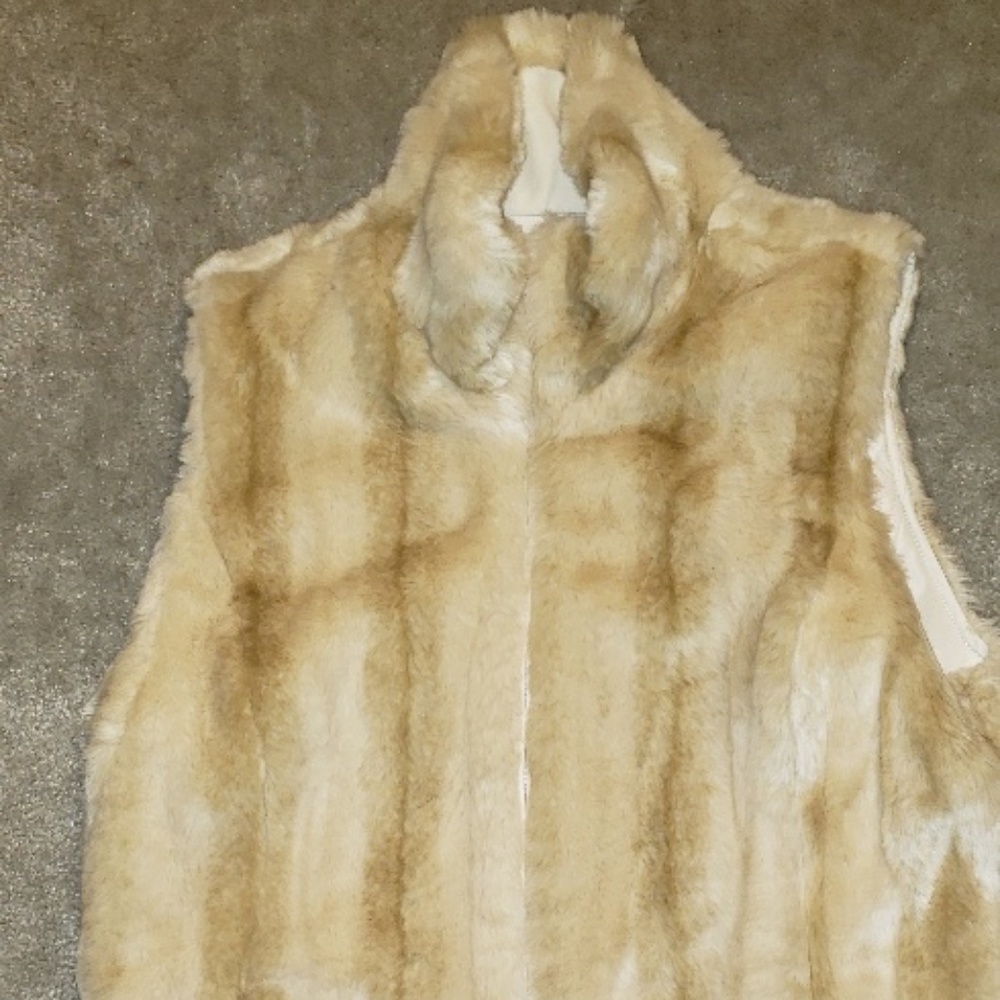 Kristen Blake Luxe Faux Fur Sleeveless REVERSIBLE Vest, Cream Color, Size S